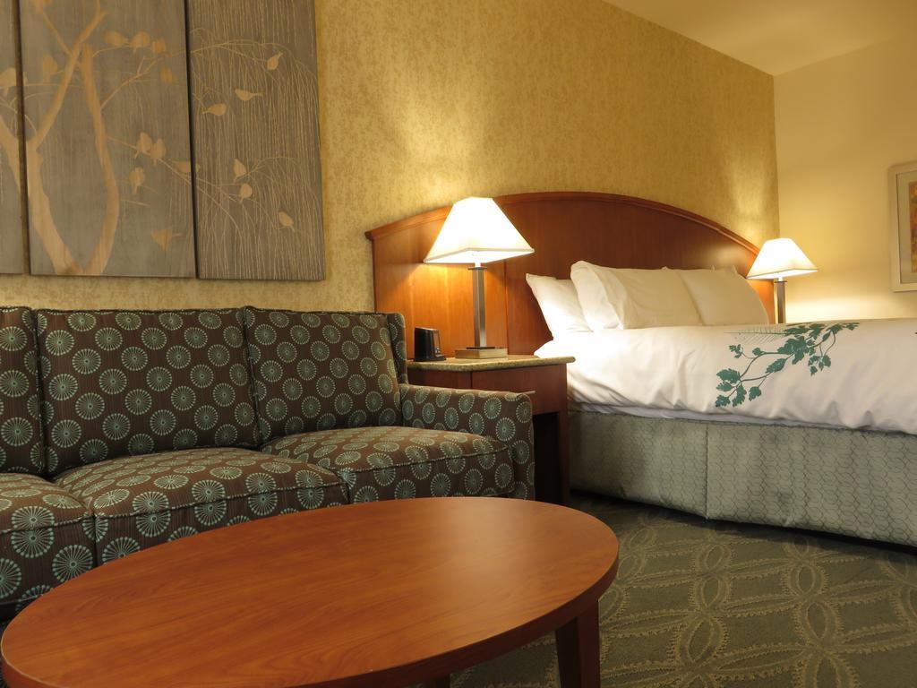 Wingate By Wyndham Elkins Hotel Kamer foto