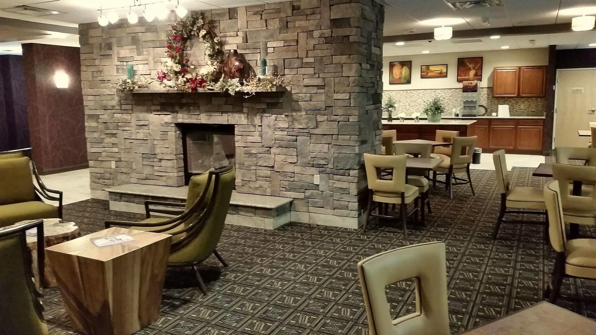 Wingate By Wyndham Elkins Hotel Buitenkant foto