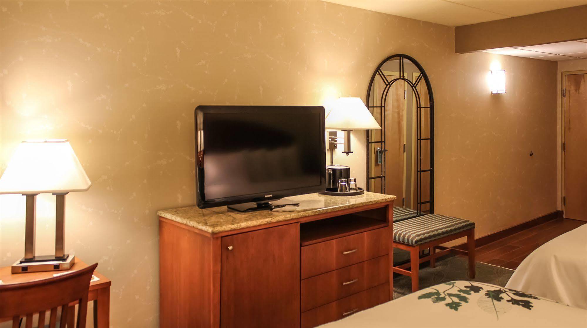 Wingate By Wyndham Elkins Hotel Buitenkant foto